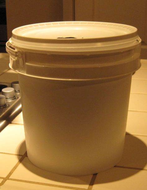 white food grade bucket
