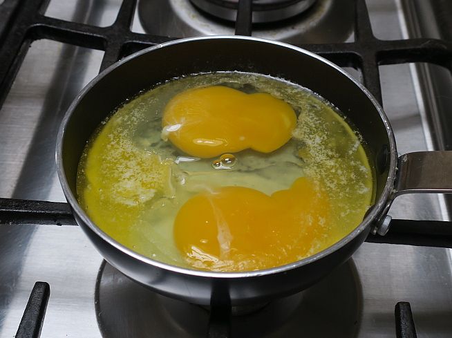 2 raw eggs in 4 3/4 inch skillet