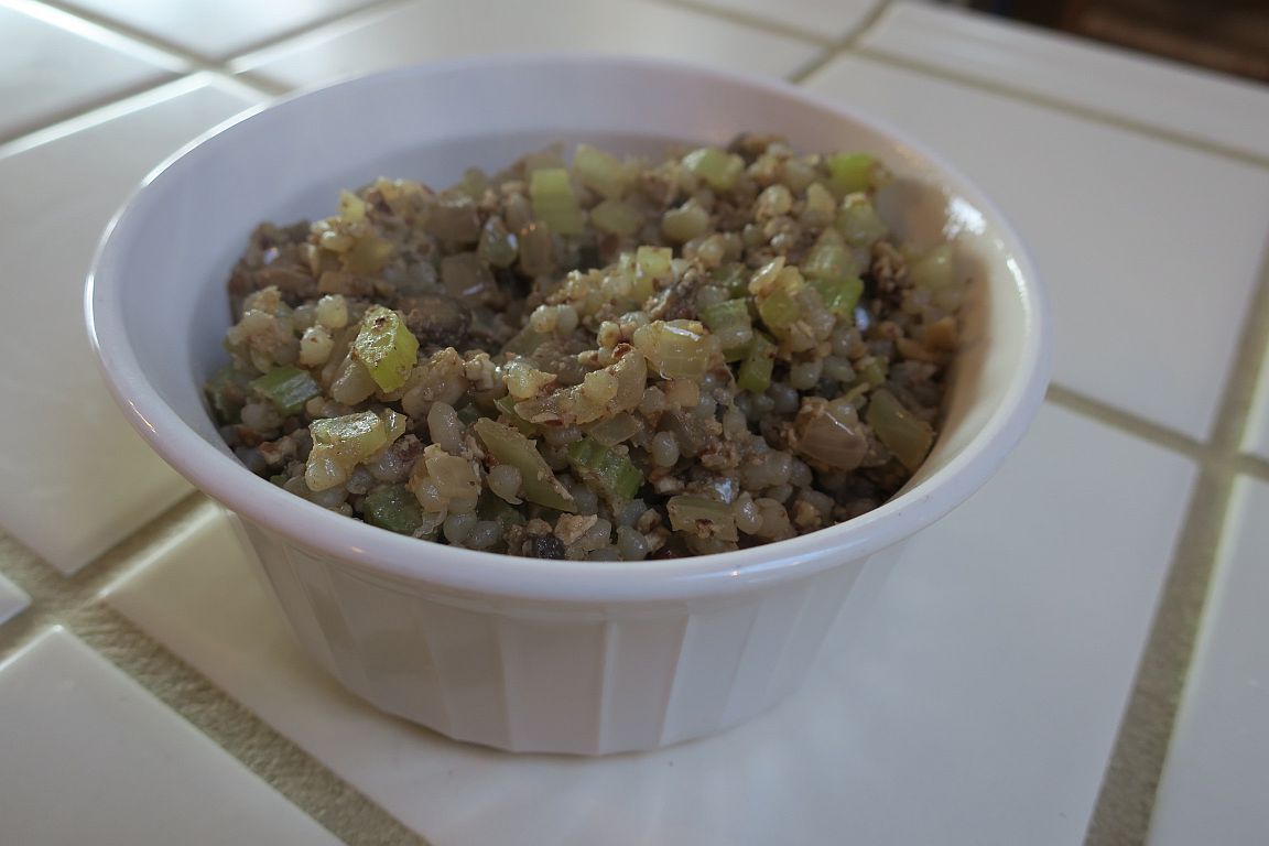 shirataki rice stuffing in a white bowl